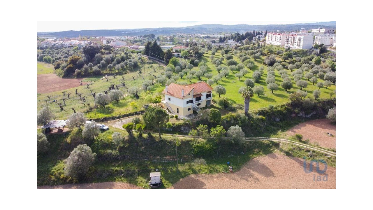 Moradia T6 para Venda em Alcanena e Vila Moreira Foto 1