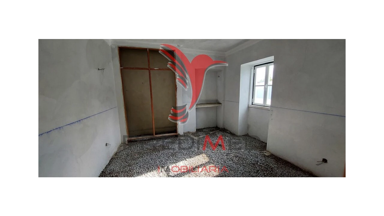 Prédio para Venda em Ervedal Foto 17