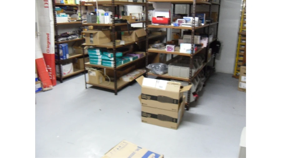 Loja para Venda em Charneca de Caparica e Sobreda Foto 15