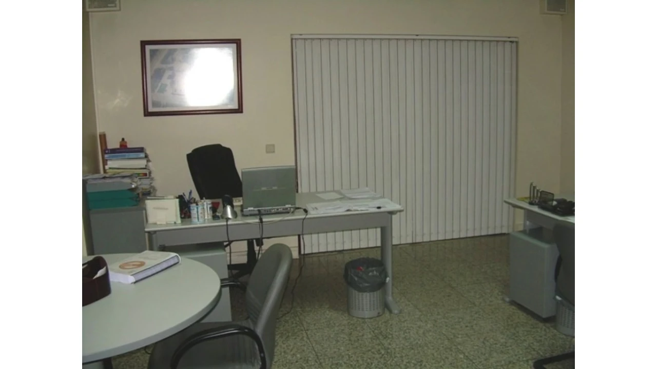 Escritório para Venda em Almada, Cova da Piedade, Pragal e Cacilhas Foto 3