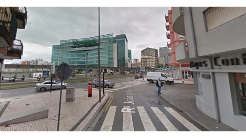 Loja para Venda em Mafamude e Vilar do Paraíso