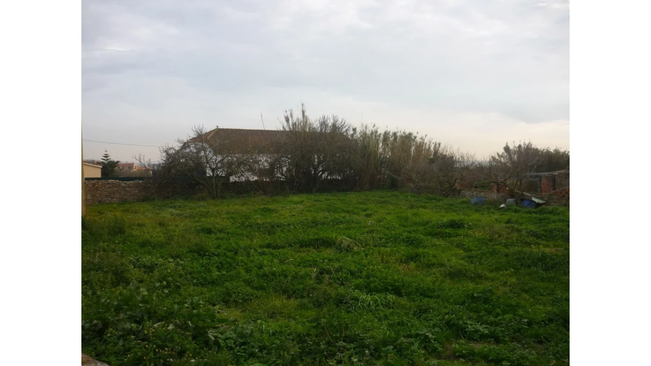 Terreno para Venda em Malveira e São Miguel de Alcainça Foto 1
