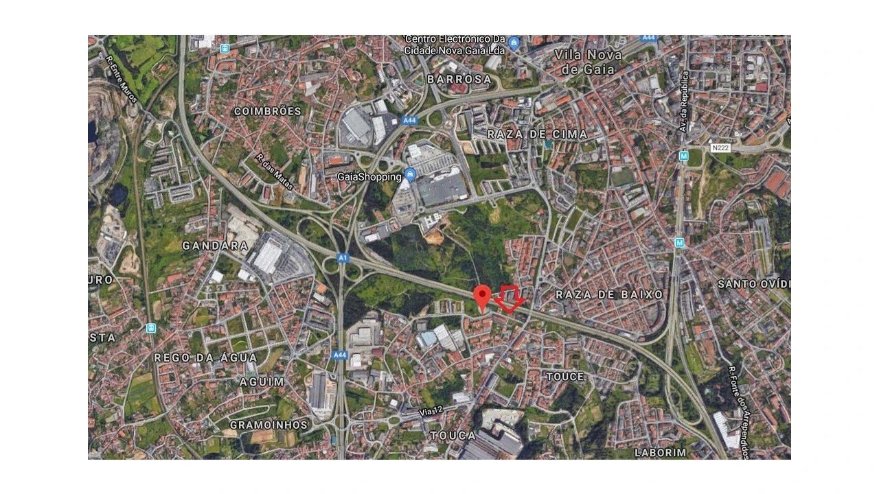 Terreno para Venda em Mafamude e Vilar do Paraíso Foto 2