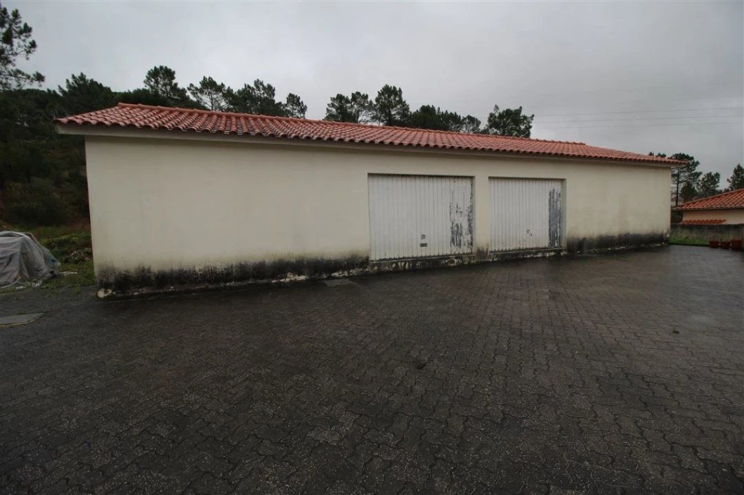 Garagem para Venda em Cernache Foto 1