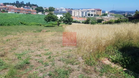 Moradia T3 para Venda em Vila Nova de Famalicão e Calendário