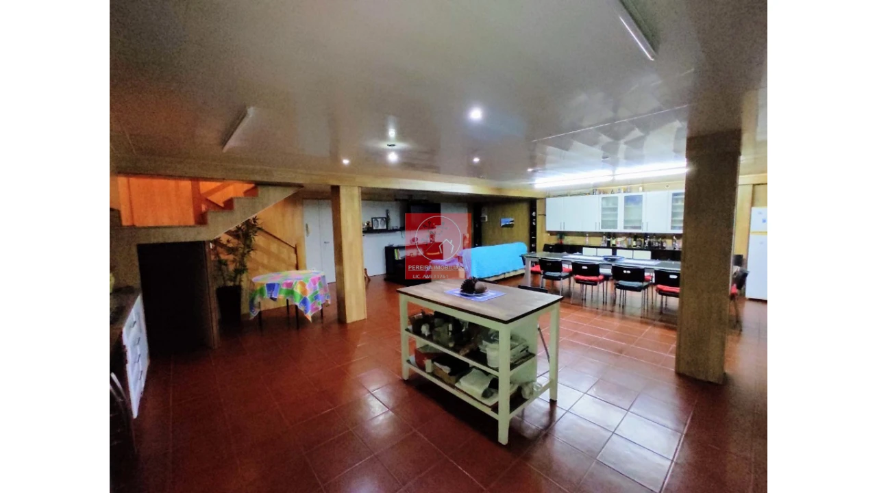 Moradia T4 para Venda em Rio Mau e Arcos Foto 22