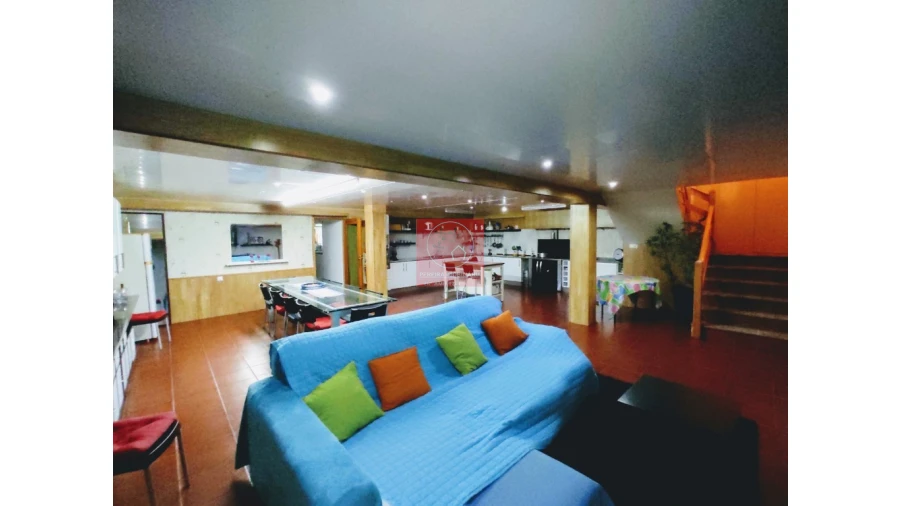 Moradia T4 para Venda em Rio Mau e Arcos Foto 21