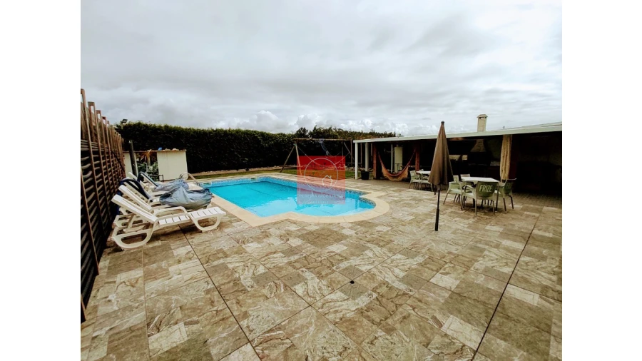 Moradia T4 para Venda em Rio Mau e Arcos Foto 24