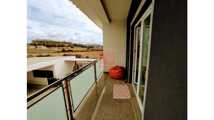 Moradia T4 para Venda em Rio Mau e Arcos Foto 12