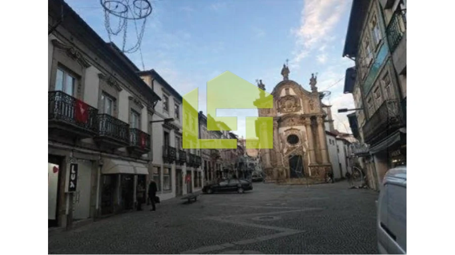 Prédio para Venda em Pena, Quintã e Vila Cova Foto 5