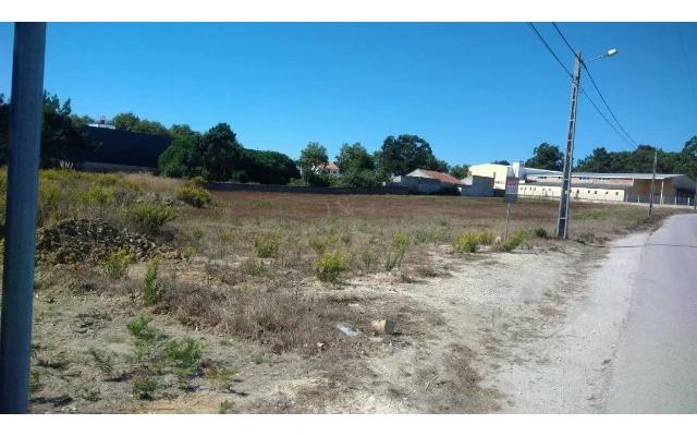 Terreno para Arrendamento em São João das Lampas e Terrugem