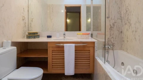 Moradia T11 para Venda em O. Azeméis, Riba-Ul, Ul, Macinhata Seixa, Madail