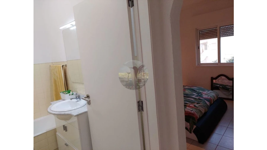 Apartamento T2 para Venda em Quarteira Foto 11