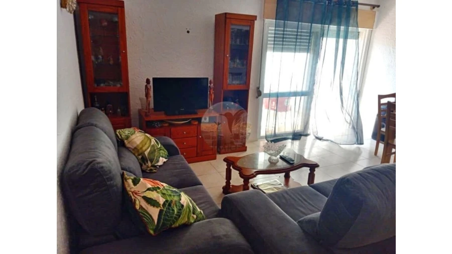 Apartamento T2 para Venda em Quarteira Foto 3