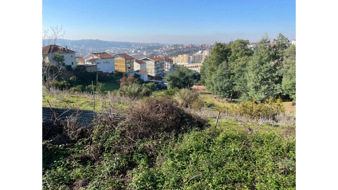 Terreno para Venda em Santo Antonio dos Olivais Foto 1