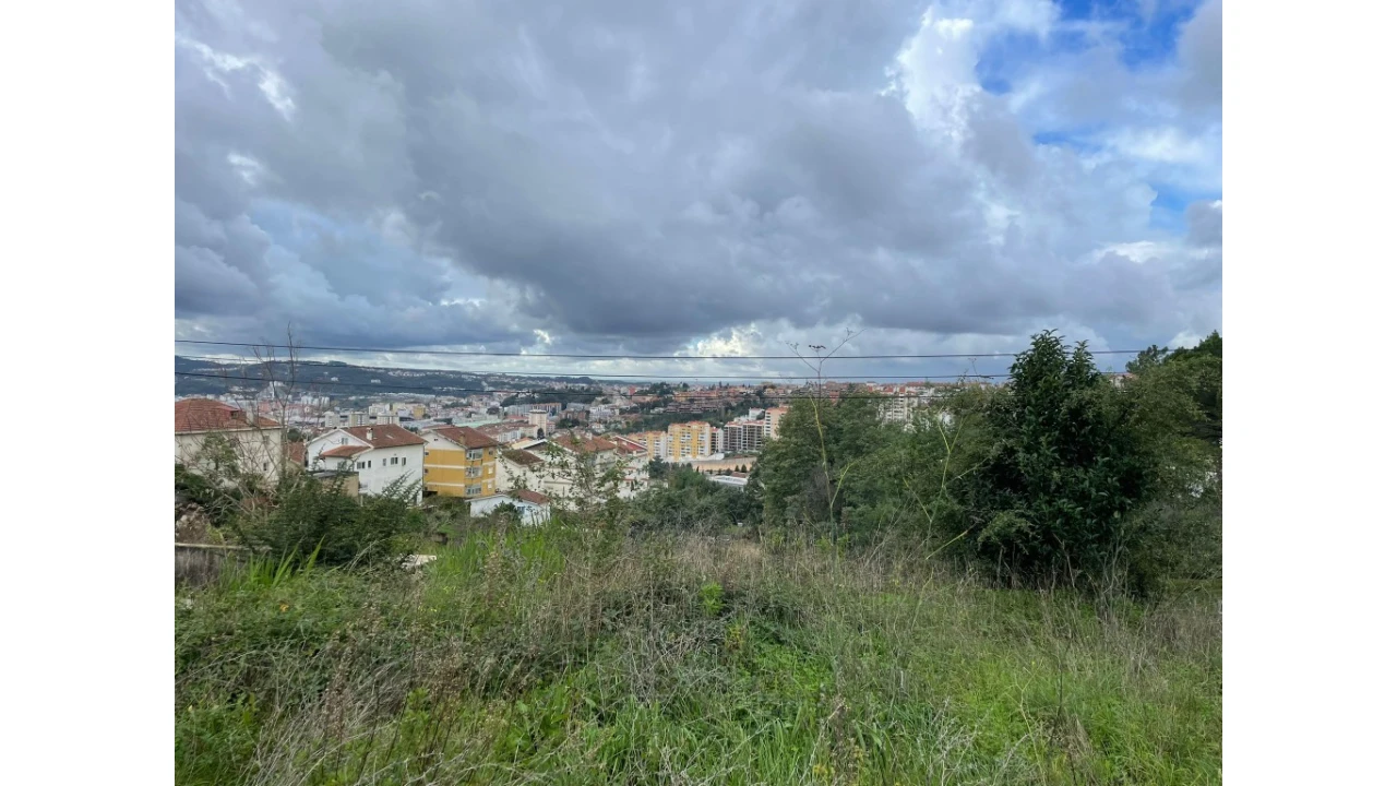 Terreno para Venda em Santo Antonio dos Olivais Foto 3