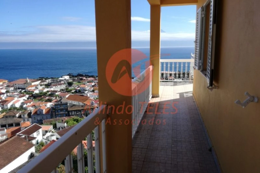 Moradia T5 para Venda em Velas (São Jorge) Foto 42