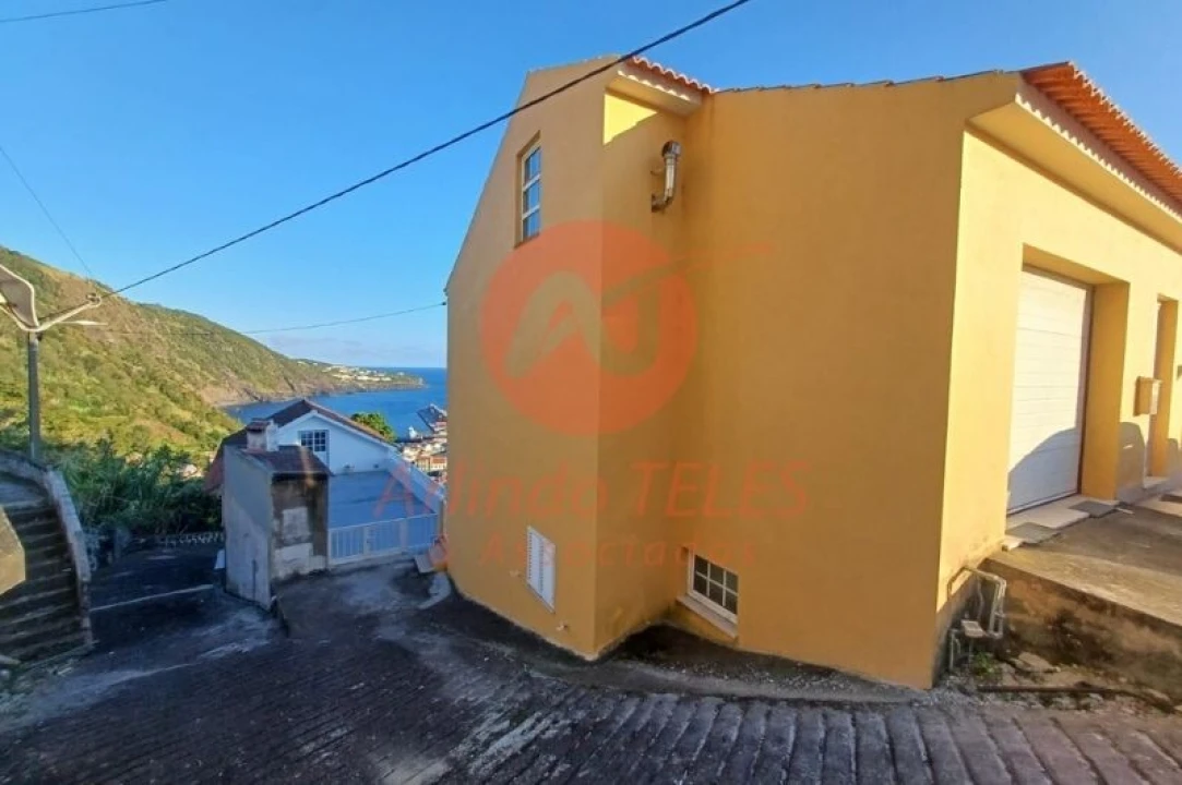 Moradia T5 para Venda em Velas (São Jorge) Foto 40