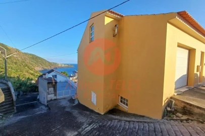 Moradia T5 para Venda em Velas (São Jorge)