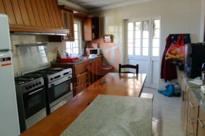 Moradia T5 para Venda em Velas (São Jorge)