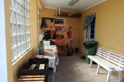 Moradia T5 para Venda em Velas (São Jorge)