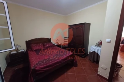 Moradia T5 para Venda em Velas (São Jorge)