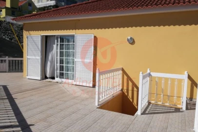Moradia T5 para Venda em Velas (São Jorge)