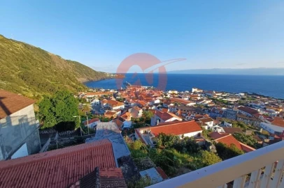 Moradia T5 para Venda em Velas (São Jorge)