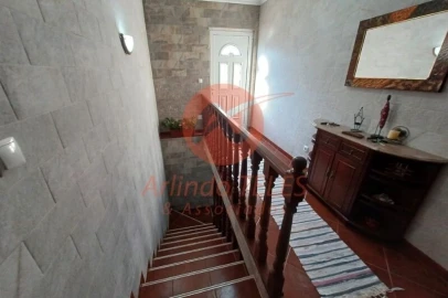 Moradia T5 para Venda em Velas (São Jorge)