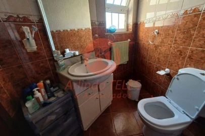 Moradia T5 para Venda em Velas (São Jorge)