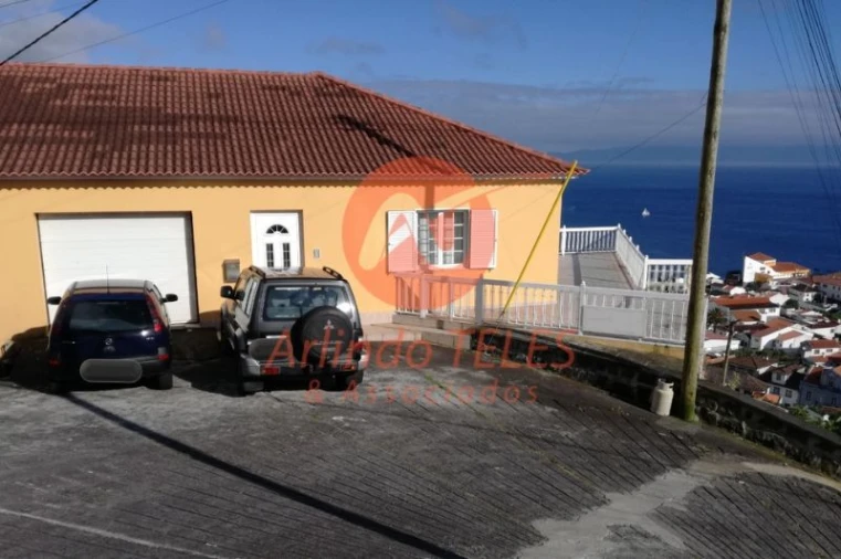 Moradia T5 para Venda em Velas (São Jorge) Foto 5