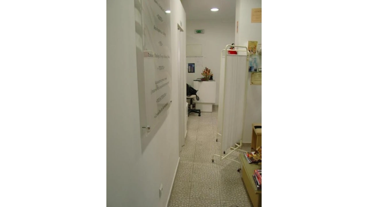 Loja para Trespasse em Almada, Cova da Piedade, Pragal e Cacilhas Foto 3