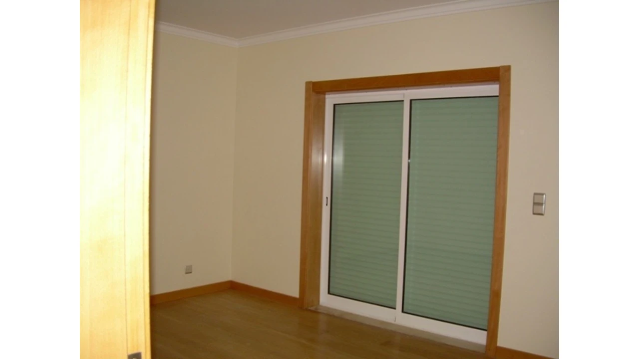 Moradia T5 para Venda em Corroios Foto 12