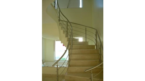 Moradia T5 para Venda em Corroios