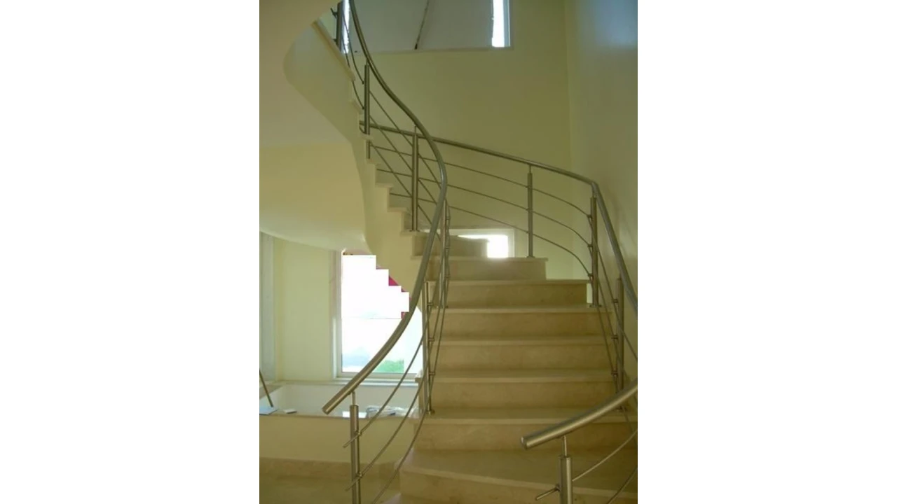 Moradia T5 para Venda em Corroios Foto 11