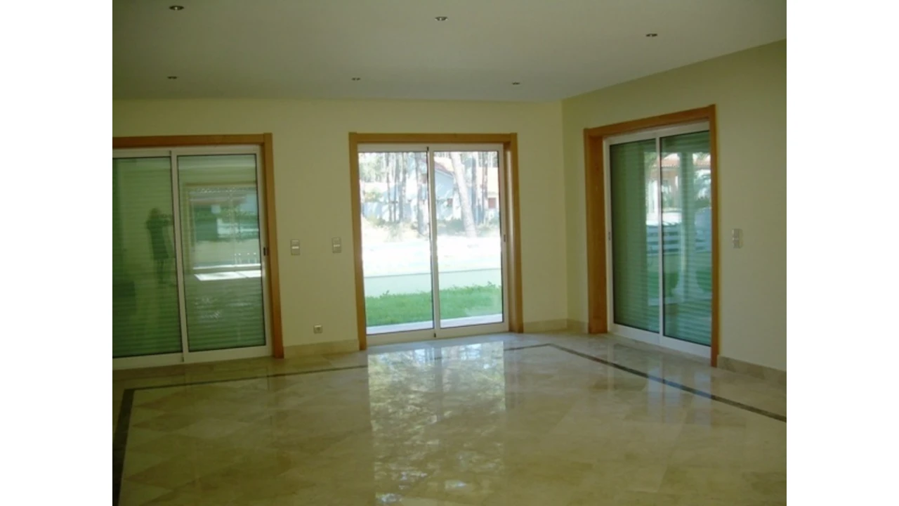 Moradia T5 para Venda em Corroios Foto 5