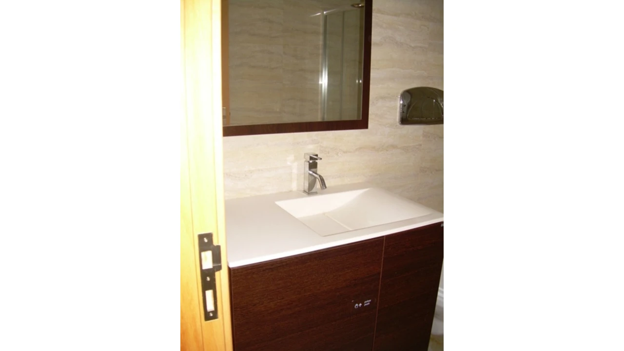 Moradia T5 para Venda em Corroios Foto 8