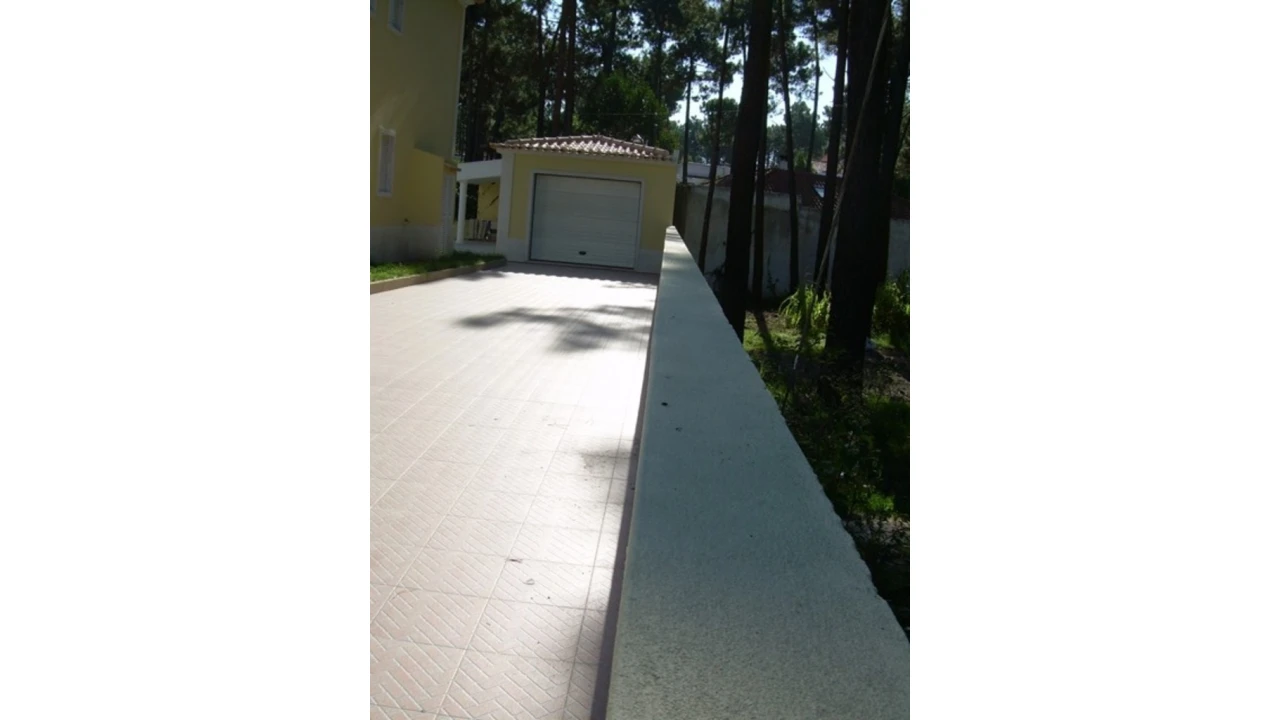 Moradia T5 para Venda em Corroios Foto 26