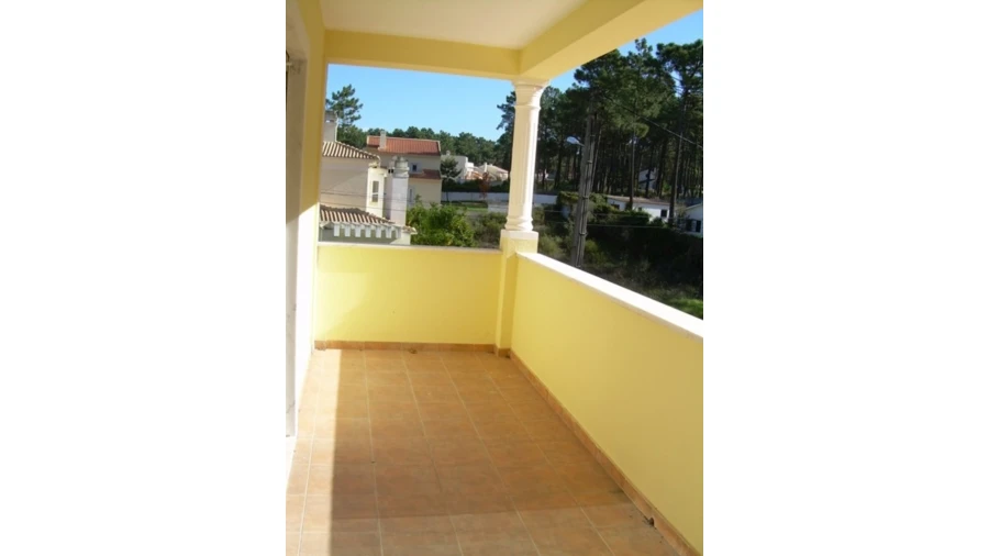 Moradia T5 para Venda em Corroios Foto 24