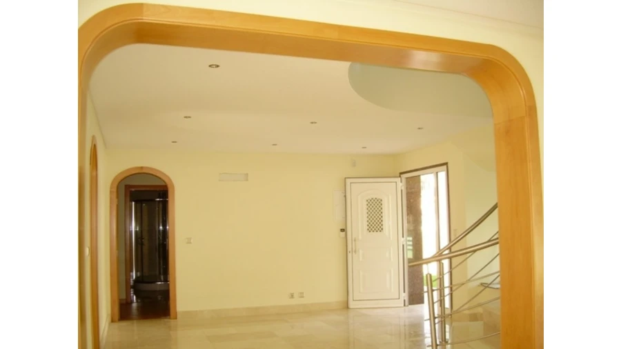 Moradia T5 para Venda em Corroios