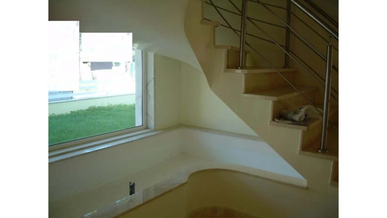 Moradia T5 para Venda em Corroios Foto 6