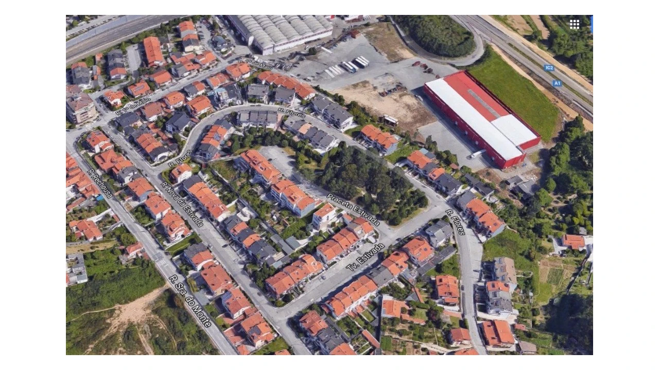 Terreno para Venda em Pedroso e Seixezelo Foto 2