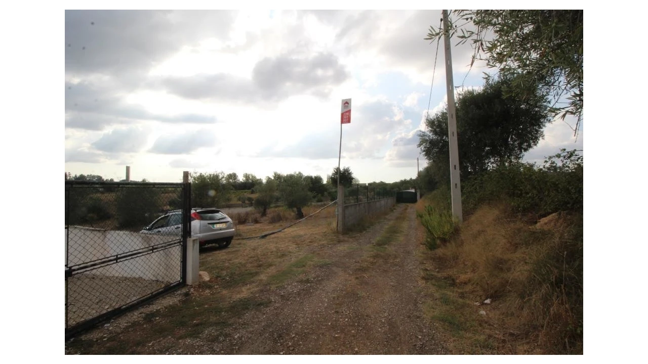 Terreno para Venda em Cernache Foto 2
