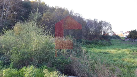 Terreno para Venda em Vila Verde e Barbudo