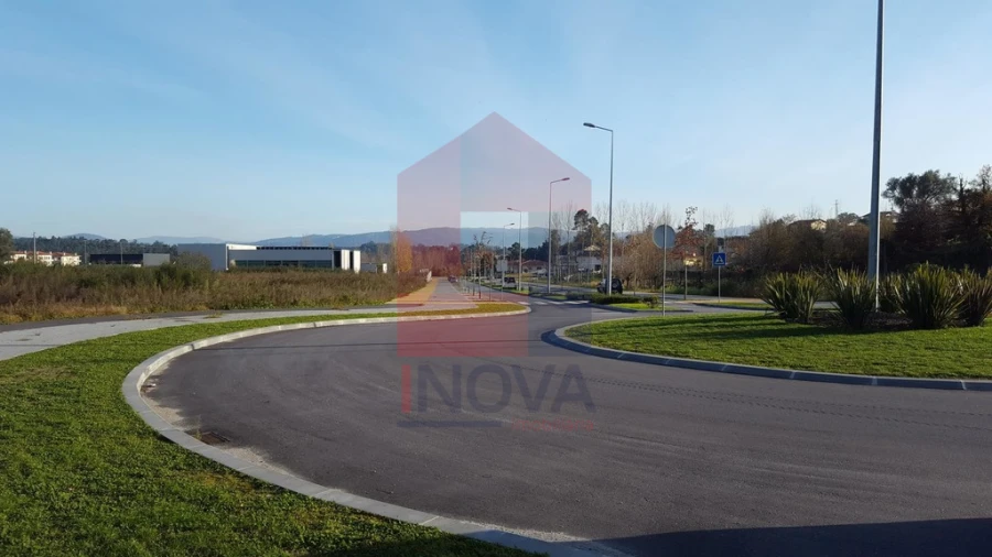 Terreno para Venda em Vila Verde e Barbudo Foto 6