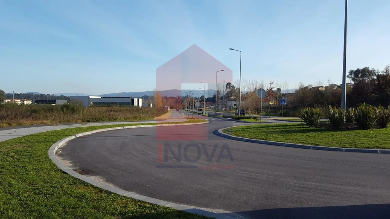 Terreno para Venda em Vila Verde e Barbudo Foto 6