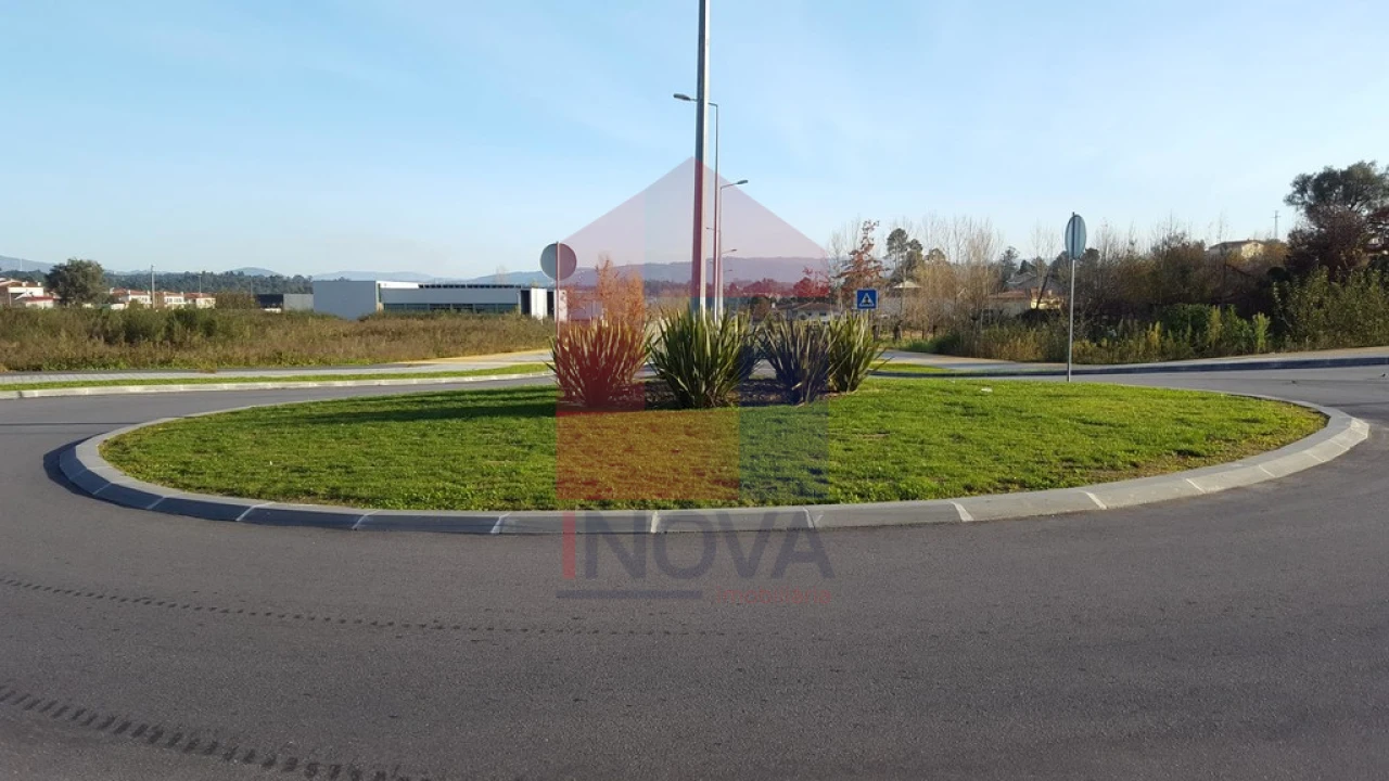 Terreno para Venda em Vila Verde e Barbudo Foto 11