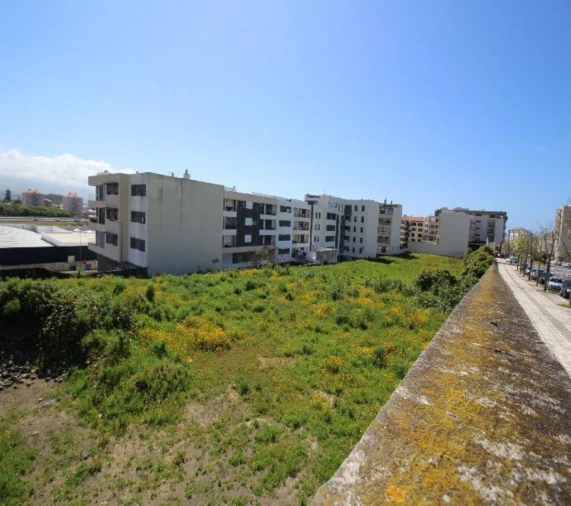 Terreno para Venda em Ponta Delgada (São Pedro)