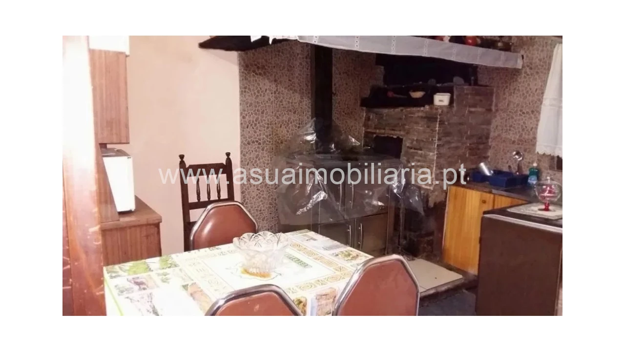 Moradia T2 para Venda em Montaria Foto 4