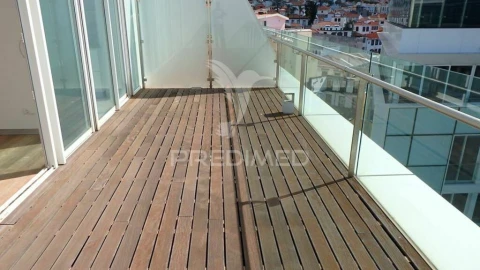 Apartamento T4 para Venda em Funchal (Santa Maria Maior)